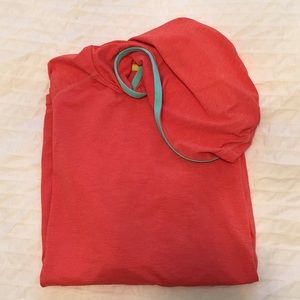 NRS long sleeve athletic top with hood, Sz M